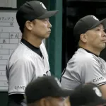 【悲報】巨人・阿部監督の1アウト1塁からのバント采配、案の定解説者から苦言されまくる…