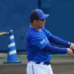 【DeNA】村田コーチがバント失敗の梶原に愛の喝!「ゴウさんにしっかりとつなぐという意識がちゃんとアタマの中にあったのか」