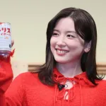 某女優の所属事務所「不倫発覚でCM取り下げは明確に人権侵害。じゃあ女優は恋愛してはいけないのか。」