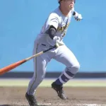 阪神・百崎　２軍戦で汚名返上３安打　２０日は守備のミスで懲罰交代「守れないと使ってもらえない」