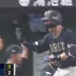 延長10回表 若月勝ち越しホームラン！！！！！！！！！九里のときよく打つな