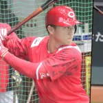カープ秋山&佐々木が実戦復帰間近！マツダスタジアムに2人で姿を見せる！
