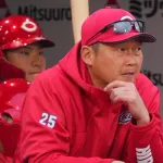 カープ新井采配、同点チャンスで『矢野に代打磯村』が議論呼ぶ【反省会】