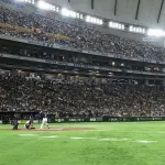 そりゃ野球離れが進むわけだわ...今季から試合中の写真動画の投稿禁止のプロ野球野球の時代錯誤