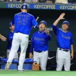 【DeNA】筒香嘉智 打率.130(46-6) 本塁打1 打点1 　ファン「福留コースだから