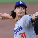 グラスノー、２戦連続アクシデントで緊急降板　２回の投球練習で異変、ロバーツ監督が交代告げる