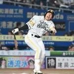柳田悠岐さん、予定より競技復帰遅れる…患部の痛みなかなか引かず