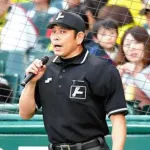 眞鍋審判 「えー球審の眞鍋です。阪神タイガースのみジャッジ厳しくします。」