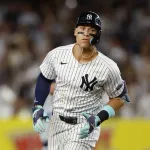 アーロン・ジャッジ成績　.427 10本塁打 32打点　0PS1.282 →おまいらの感想は？
