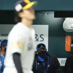 福岡ソフトバンクホークス、新庄剛志日本ハムファイターズに3連敗