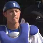 松尾汐恩、序盤に盗塁を2個刺してバウアーを助ける！！