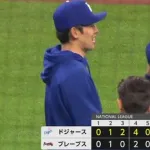 佐々木朗希、ついにメジャー初勝利！3時間遅延も5回3失点　ベンチで笑みこぼれる