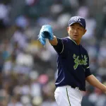 石川雅規（通算187勝）「42歳6勝、43歳2勝、44歳1勝、45歳2勝」←これ