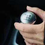 日本車メーカー「日本では99%以上の車がオートマなんです」
