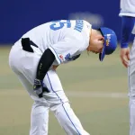 中日・細川成也は『右ハムストリングスのコンディション不良』と診断　一塁へ全力疾走、ベース手前で失速し途中交代
