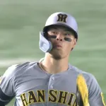 阪神、巨人から2桁得点！ ”首位打者”森下4安打 ”2冠王”佐藤輝明11号死体蹴りスリーランｗｗｗ