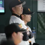巨人・阿部監督　岡本和真の長期離脱を示唆　「たぶん時間がという診断結果」