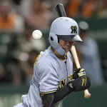 巨人・阿部監督、阪神・藤川監督に謝罪　中野が高梨から死球受け球場に怒号飛び交う…　球場は一時騒然