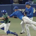 オースティン、飛ぶ