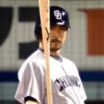 小笠原道大　.310(2120安打) 378本 首位打者2回 本塁打王1回 打点王1回 最高出塁率1回 最多安打2回