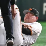 【超絶悲報】岡本和真、左肘の靭帯損傷 今季絶望的か
