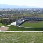【野球場】札幌市　国内最大級、モエレ沼公園野球場誕生　総工費37億3300万円