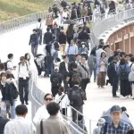 【朗報】大阪万博の大屋根リングさん、排水が不十分で羽虫が大量発生