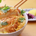 カツ丼「まずカツを揚げます」「汁をかけてサクサク感台無しにします」←この料理