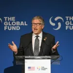 ビル・ゲイツ氏、全財産含む30兆円寄付　途上国支援で45年までに