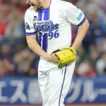 バウアー(風邪気味)、中5日8回124球3失点