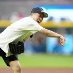 宮迫博之さん、ドジャース戦始球式で「宮迫です！」披露「信じられないくらい緊張」の投球はワンバウンド