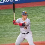 非常事態の巨人に「岡本の長期戦線離脱は人災。阿部監督ら首脳陣の責任だ」と大物OBが緊急提言…「痛すぎる。優勝が遠のいた」