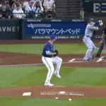 大谷翔平、第一打席で初球を8試合連続安打となるライト前ヒット！！！！！！！！