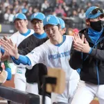 新庄剛志、北海道日本ハムファイターズをたった3年で強豪チームに変貌させる