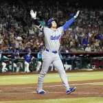 劇的アーチの大谷翔平が見せたポーズが話題に　世界新記録となる756号の本塁打を放った際の王貞治のポーズとそっくり