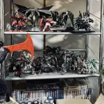 【画像】ガンプラおじさん、火事で全て失う……