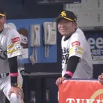 嶺井博希さん、小久保監督を笑顔にしていた