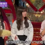 【悲報】乃木坂最年少の新人の子（15）、マイクが上手く持てず怒られてしまう