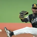 モイネロ 1.55 4勝0敗 46.1回 被打率.189 WHIP0.84 K/BB5.22