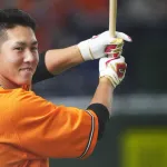 【悲報】巨人秋広、実績無いのに監督にタメ口と遅刻癖で全く自覚無い事がトレードの決め手か