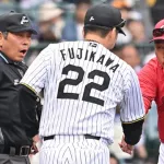 カープ新井監督が阪神藤川監督と和解も怒っていた事を明かす「チームを預かる者として腹に据えかねるものがあった」