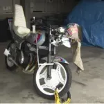 【悲報】暴走族さん（無職29歳）警察に呼び止められて逃げ出すも転倒して意識不明・・・・・