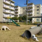 【悲報】昭和の親「団地の子と遊んではいけません！あの地区には行ってはいけません！」←これ・・・