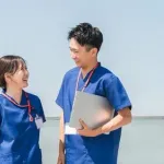 【疑問】『若い男性看護師』はいくらでもいるのに『中年の男性看護師』を見かけない理由