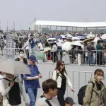 万博協会「シャトルバスじゃなくて電車で来る人のほうが圧倒的に多い。完全に想定外」