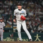 【阪神】才木浩人 129球熱投で今季初完封も…打撃を反省「満塁でゲッツーなっちゃったんで…」