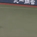 西川史礁ファインプレー！強肩も披露し見事ゲッツー！！