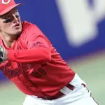 カープ矢野、打撃改善までスタメンから外すべき?『打ち勝つ野球』vs『守り勝つ野球』
