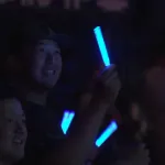 DeNA牧、山本祐大ら　miwaさんの試合後ハマスタライブをウキウキで鑑賞する