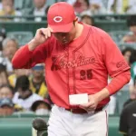 カープ新井監督と阪神藤川監督の“遺恨”は和解の必要なし？球界OB「今は選手も監督も仲が良すぎる」
